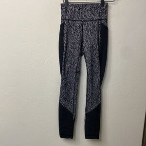 Lululemon Black and white high rise leggings size 4